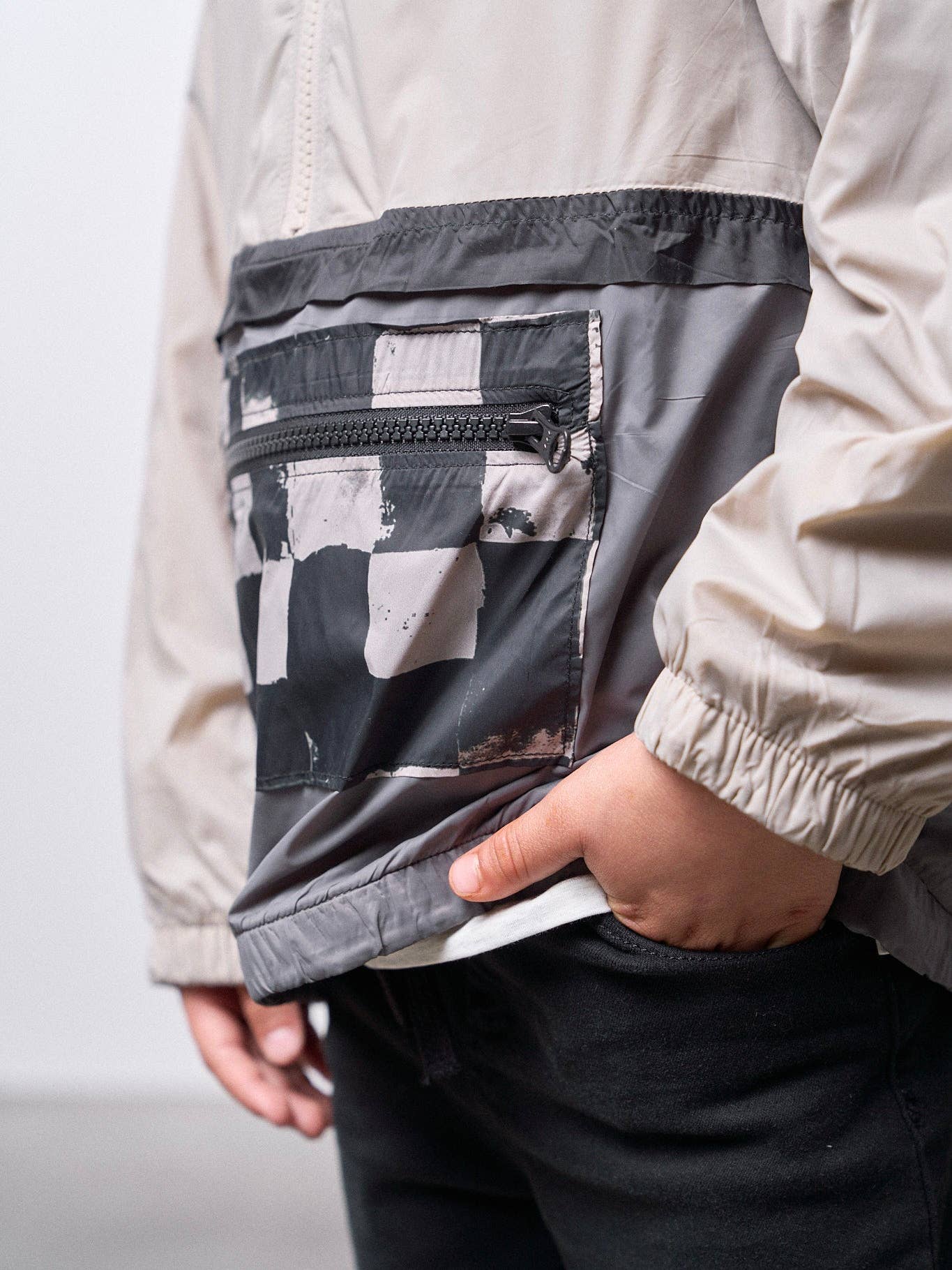 LB266-Check Block Windbreaker
