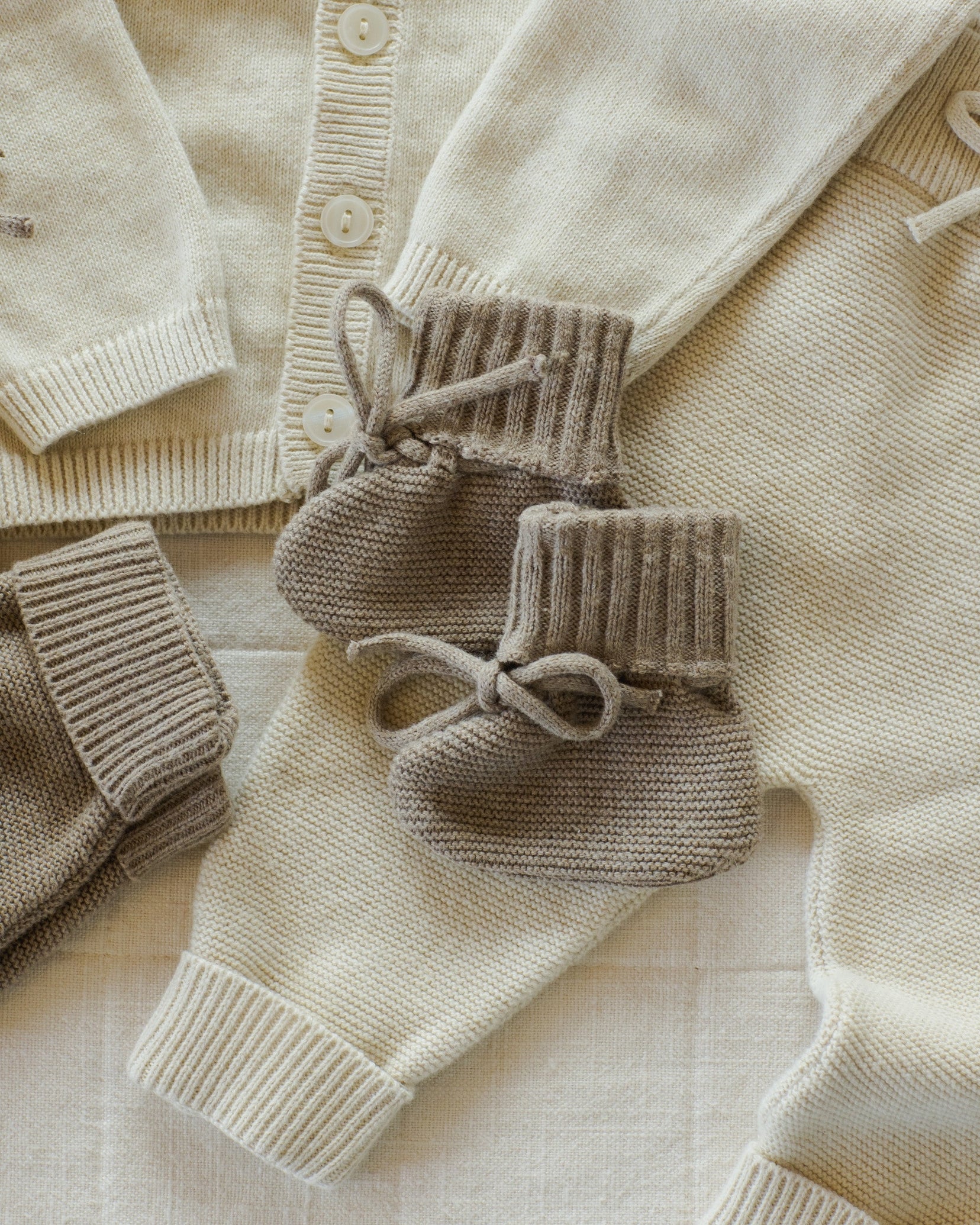 Knit Booties || Heathered Mocha