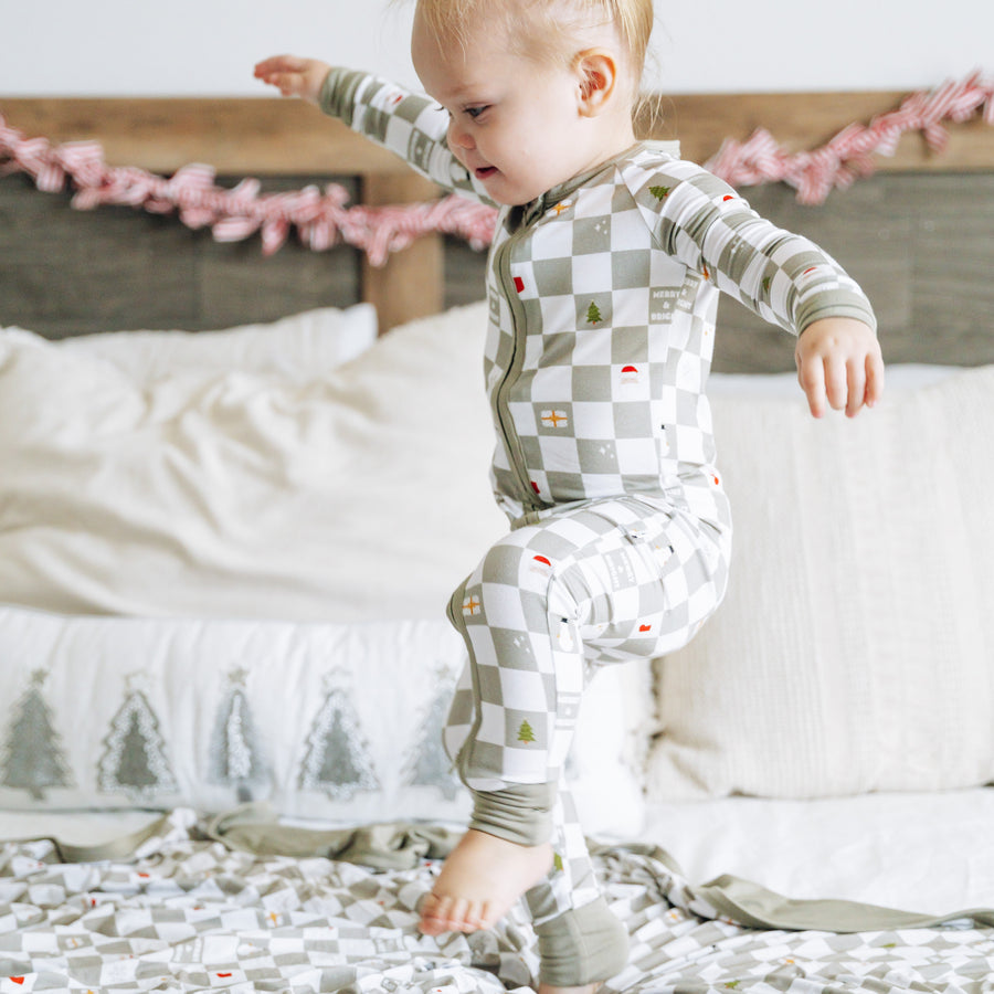 Dream Big Little Co.- MeRrY & bRiGhT sLeEpEr